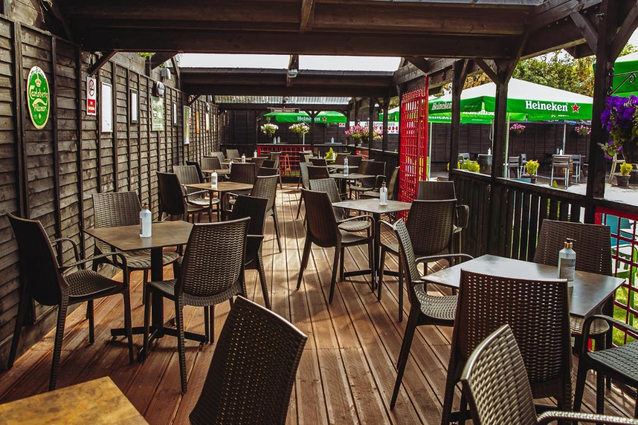 Muskerry Arms Bar And B&B Бларні Екстер'єр фото