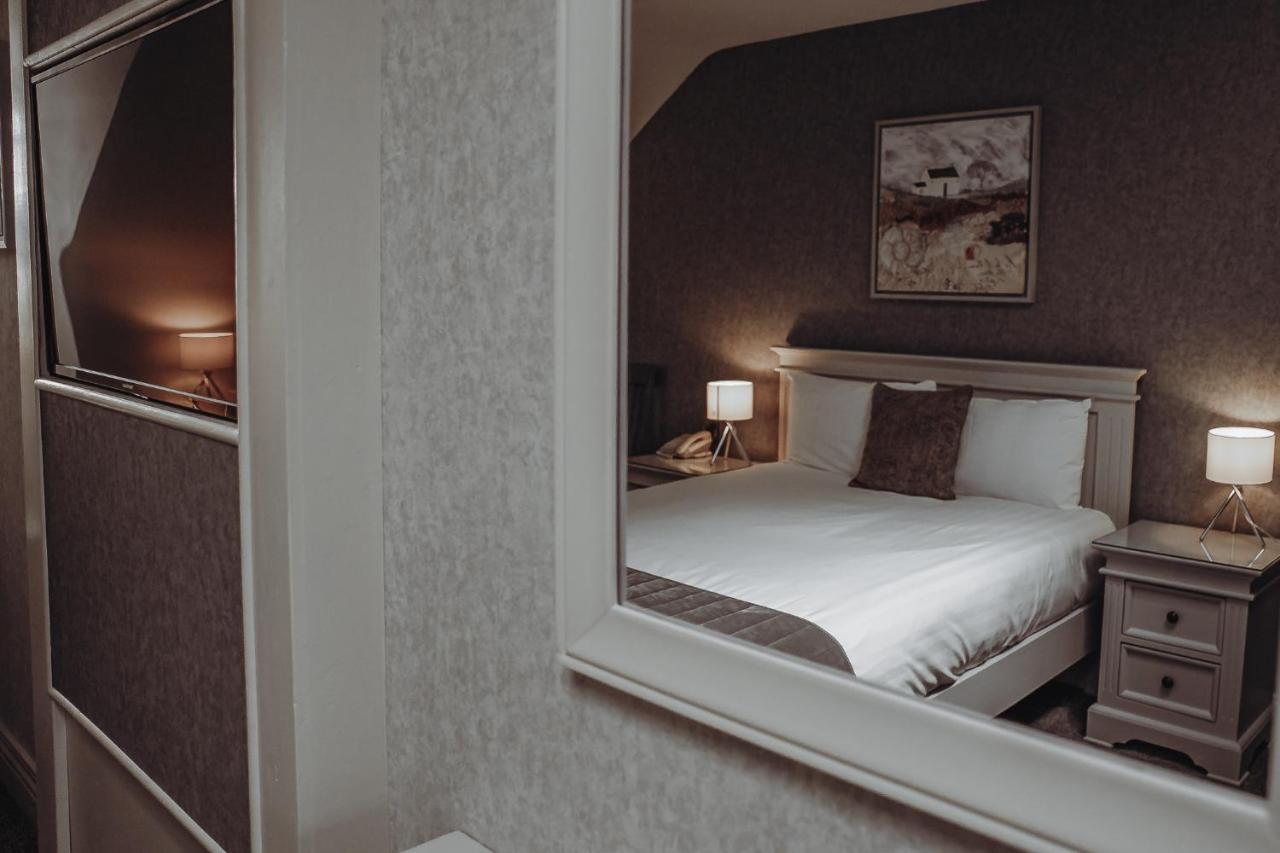 Muskerry Arms Bar And B&B Бларні Екстер'єр фото