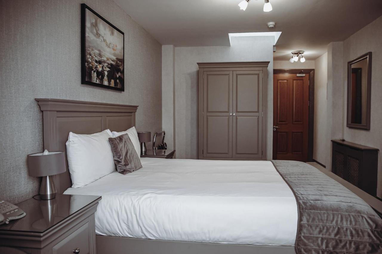 Muskerry Arms Bar And B&B Бларні Екстер'єр фото