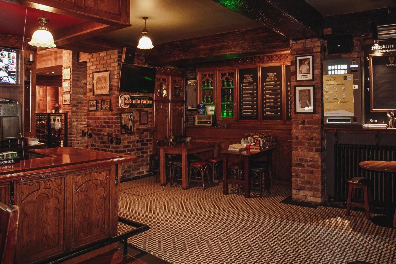 Muskerry Arms Bar And B&B Бларні Екстер'єр фото