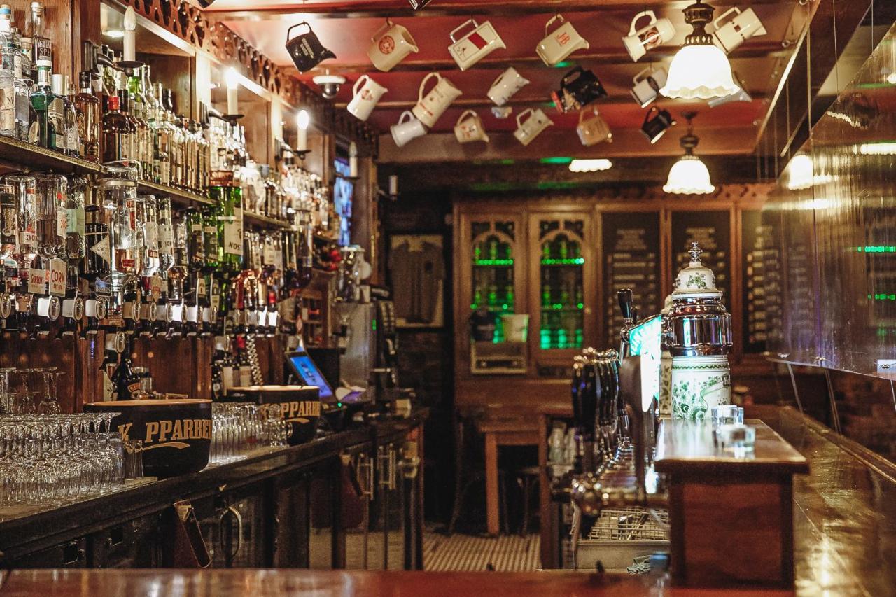 Muskerry Arms Bar And B&B Бларні Екстер'єр фото