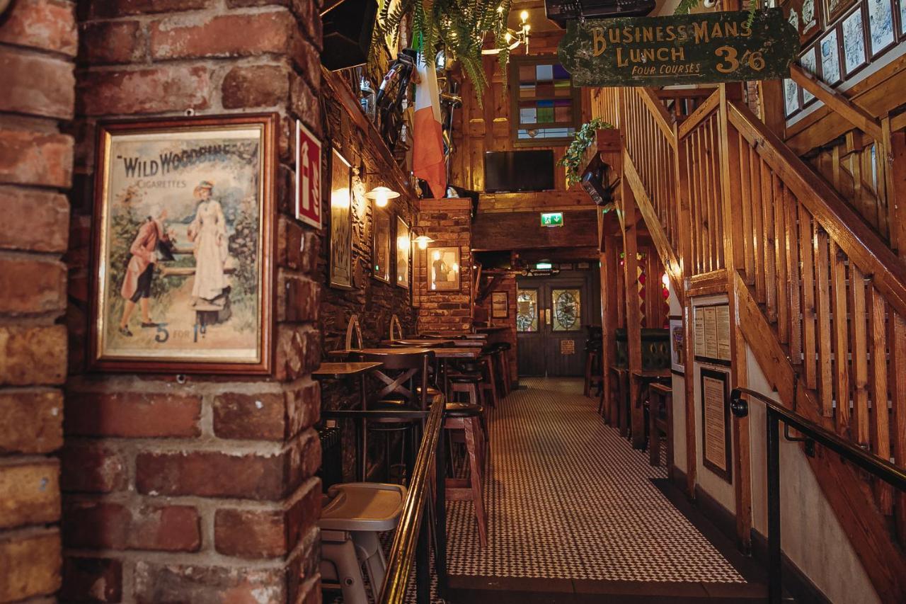 Muskerry Arms Bar And B&B Бларні Екстер'єр фото