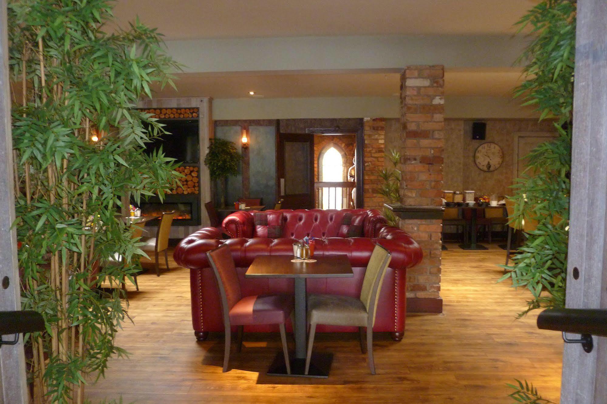 Muskerry Arms Bar And B&B Бларні Екстер'єр фото