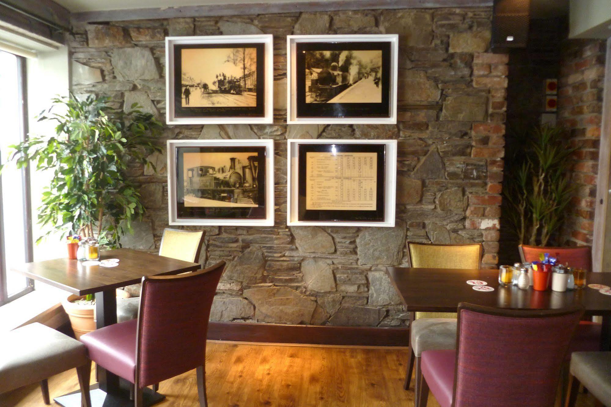 Muskerry Arms Bar And B&B Бларні Екстер'єр фото