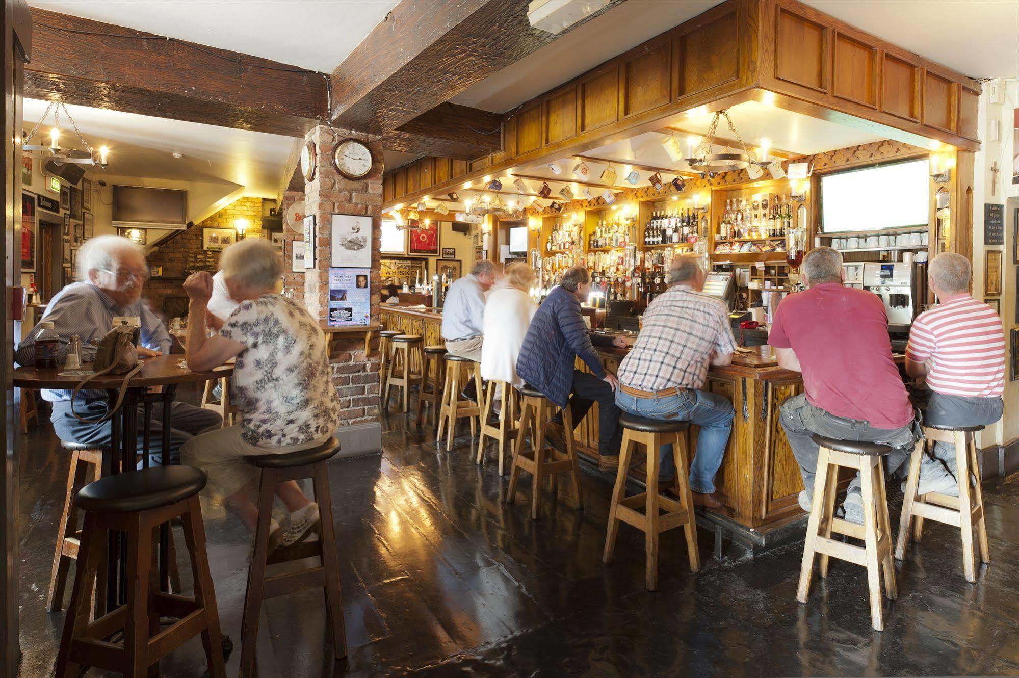 Muskerry Arms Bar And B&B Бларні Екстер'єр фото